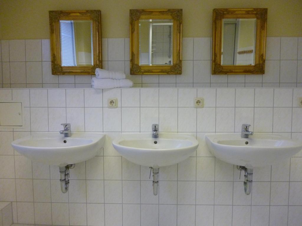 Hostel & Bistro Haus Der Horizonte Bad Doberan Szoba fotó